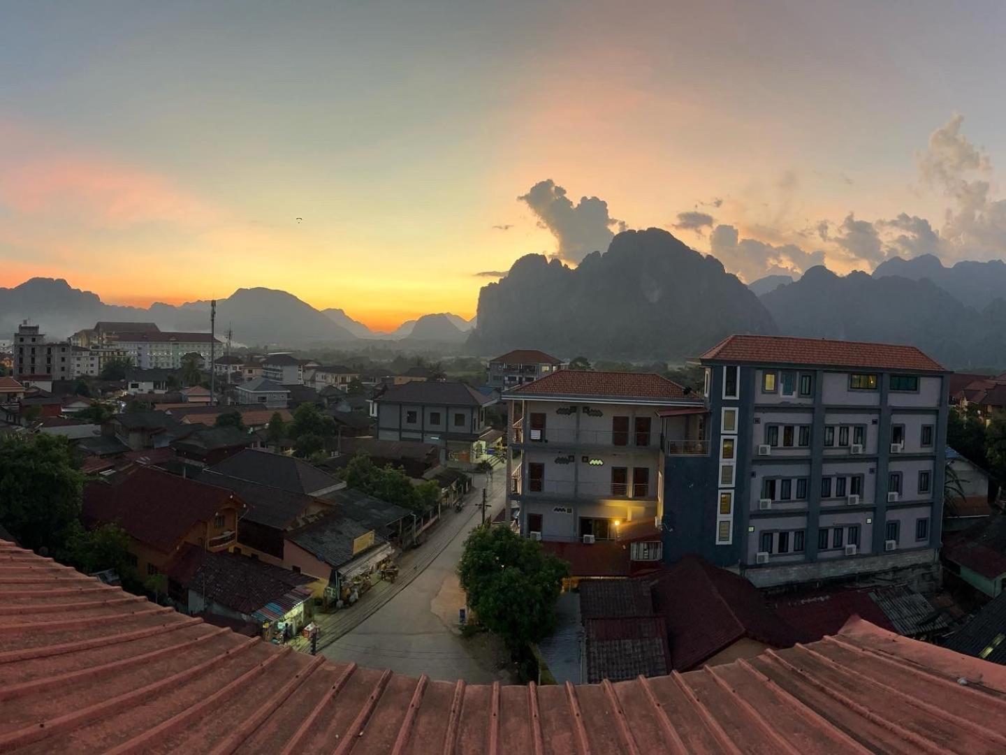 Easy Go Backpacker Hostel Vang Vieng Exterior foto
